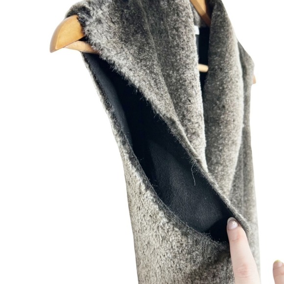 Emil Rutenburg Womens Faux Fur Shawl Collar Vest Black Gray Ombre - Picture 4 of 16